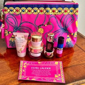 Brand new Estée Lauder 8 piece gift set includes full-size zippered and small co